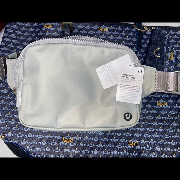 LULULEMON EVERYWHERE BELT BAG - Picture 7 of 15